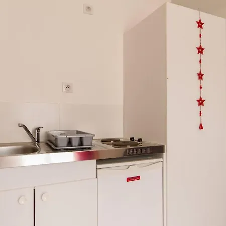 Charmante Petite Maison Avec Patio