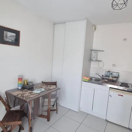 Сasa de vacaciones Charmante Petite Maison Avec Patio La Rochelle (Charente-Maritime)
